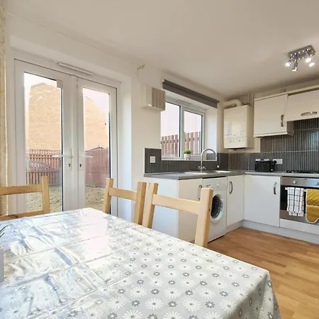 The Metcombe - Holiday Home With Free Parking 10 Minutes Walk To Etihad Stadium & Coop Live Arena Mánchester Exterior foto