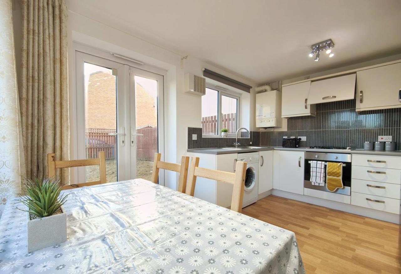 Сasa de vacaciones The Metcombe - With Free Parking 10 Minutes Walk To Etihad Stadium & Coop Live Arena