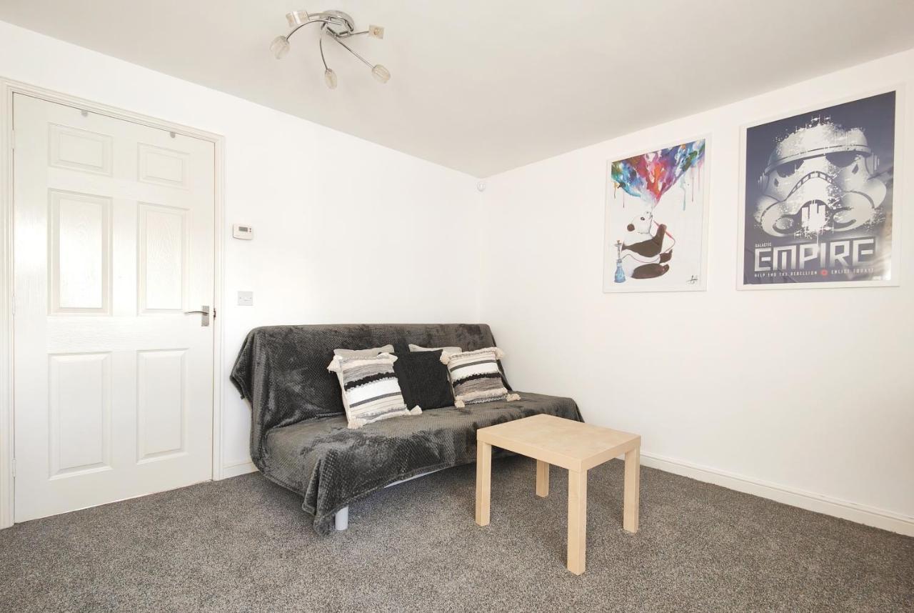 The Metcombe - With Free Parking 10 Minutes Walk To Etihad Stadium & Coop Live Arena * Mánchester